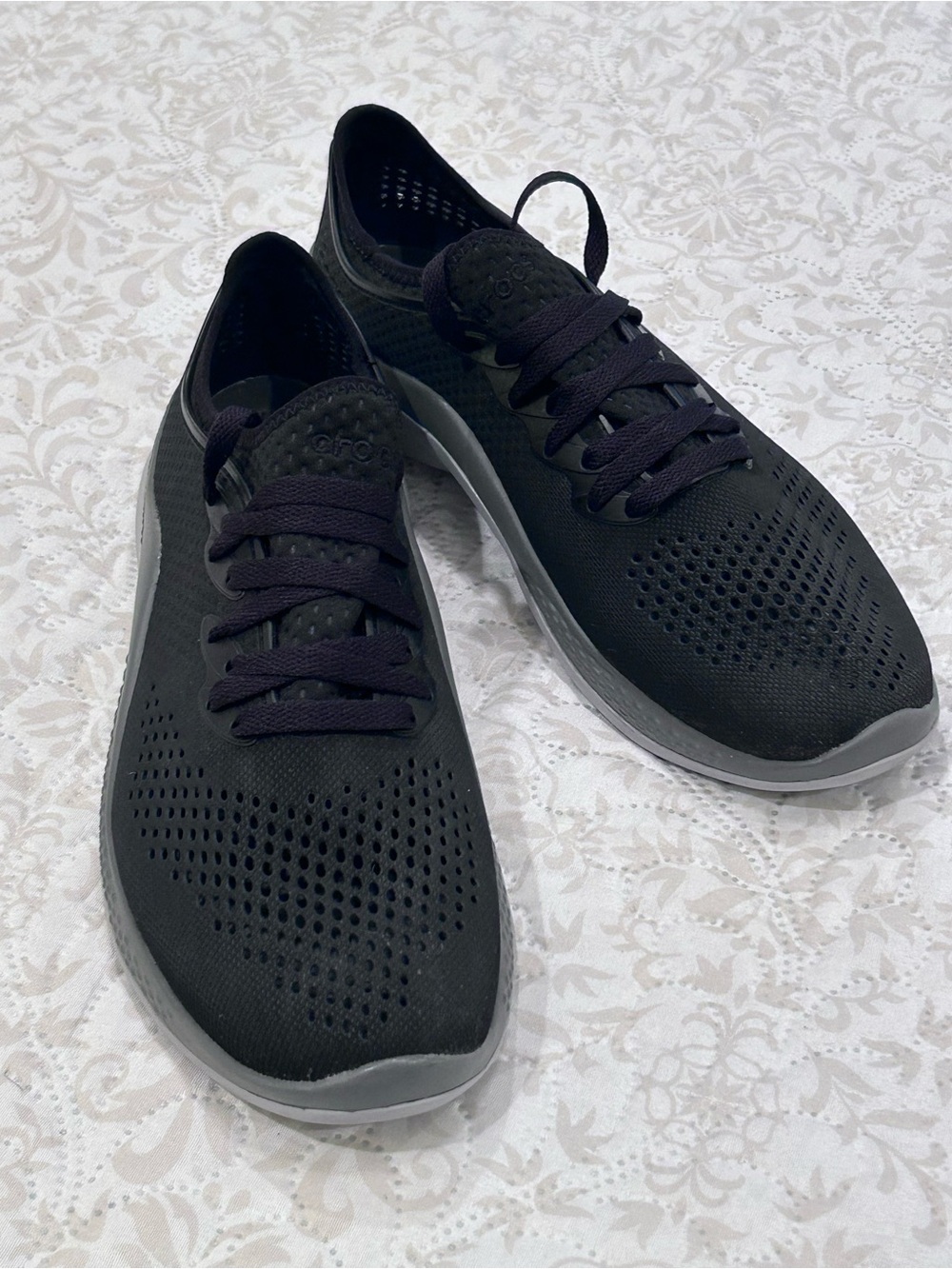 Crocs LiteRide 360 Men 9 Black Pacer Sneaker Running Water Trainer Shoe 206715